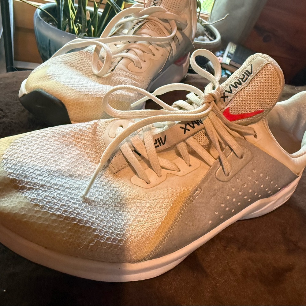 Nike Air Max Bella TR 3 'Grey Bright Crimson' - Picture 3 of 5